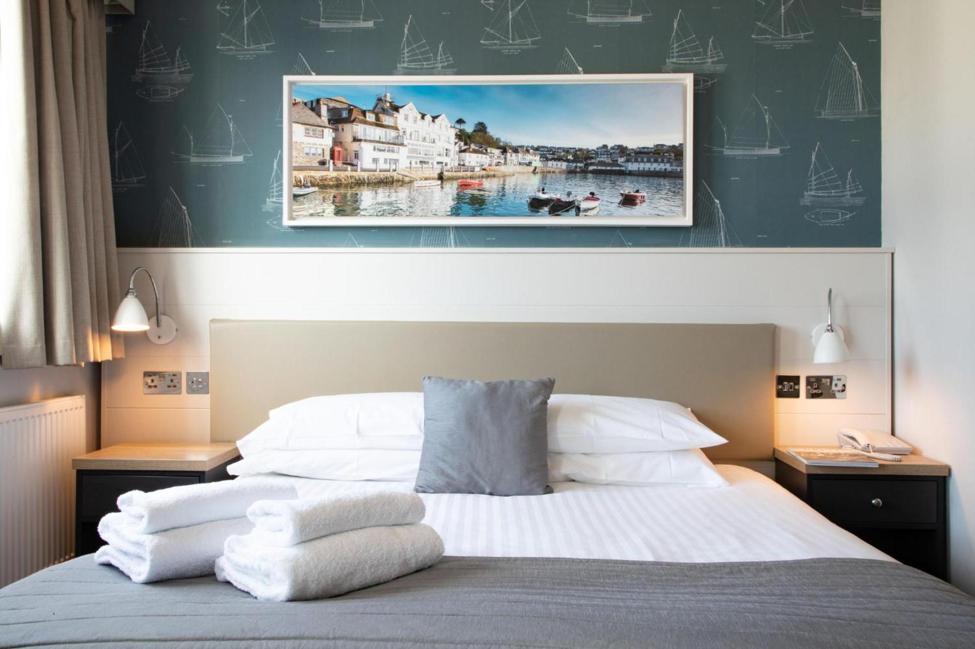 Ship And Castle Hotel Saint Mawes Exterior photo
